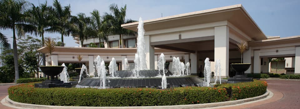 The-Palms-Country-Club-Entrance