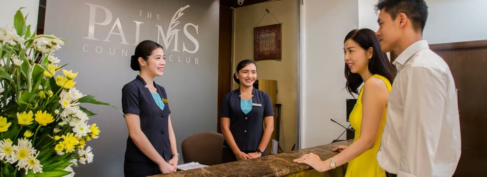 Palms-Country-Club-Entrance-Concierge